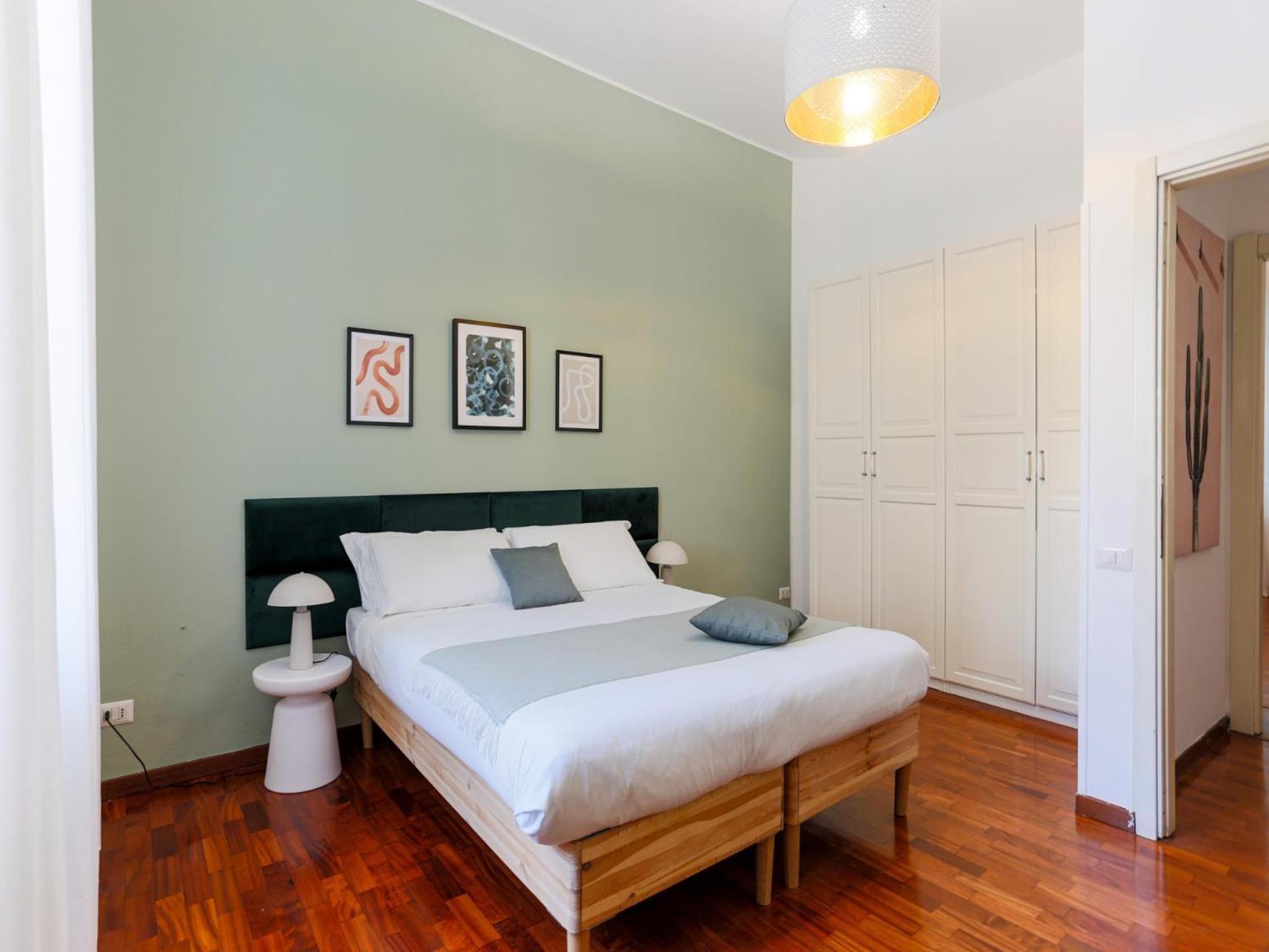The Rent - Modern Two-bedroom In Porta Romana Apartment *